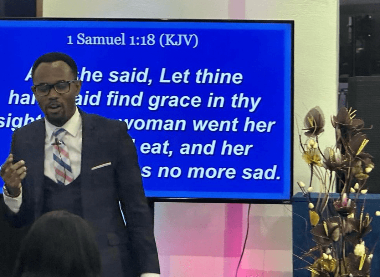 Bible teaching at Christ Embassy Chicago, with 1 Samuel 1:18 on the screen